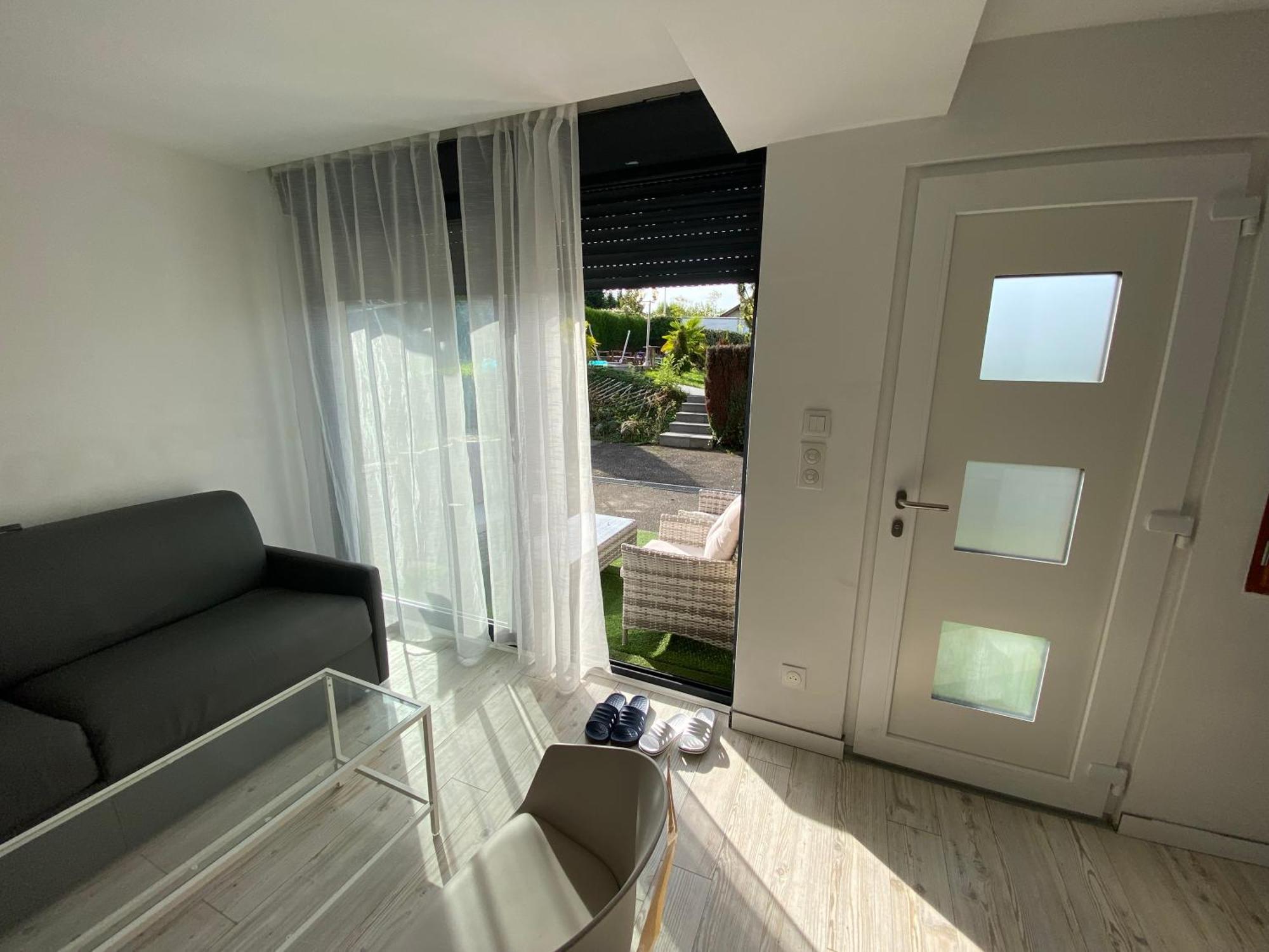 Aux Portes De Geneve
